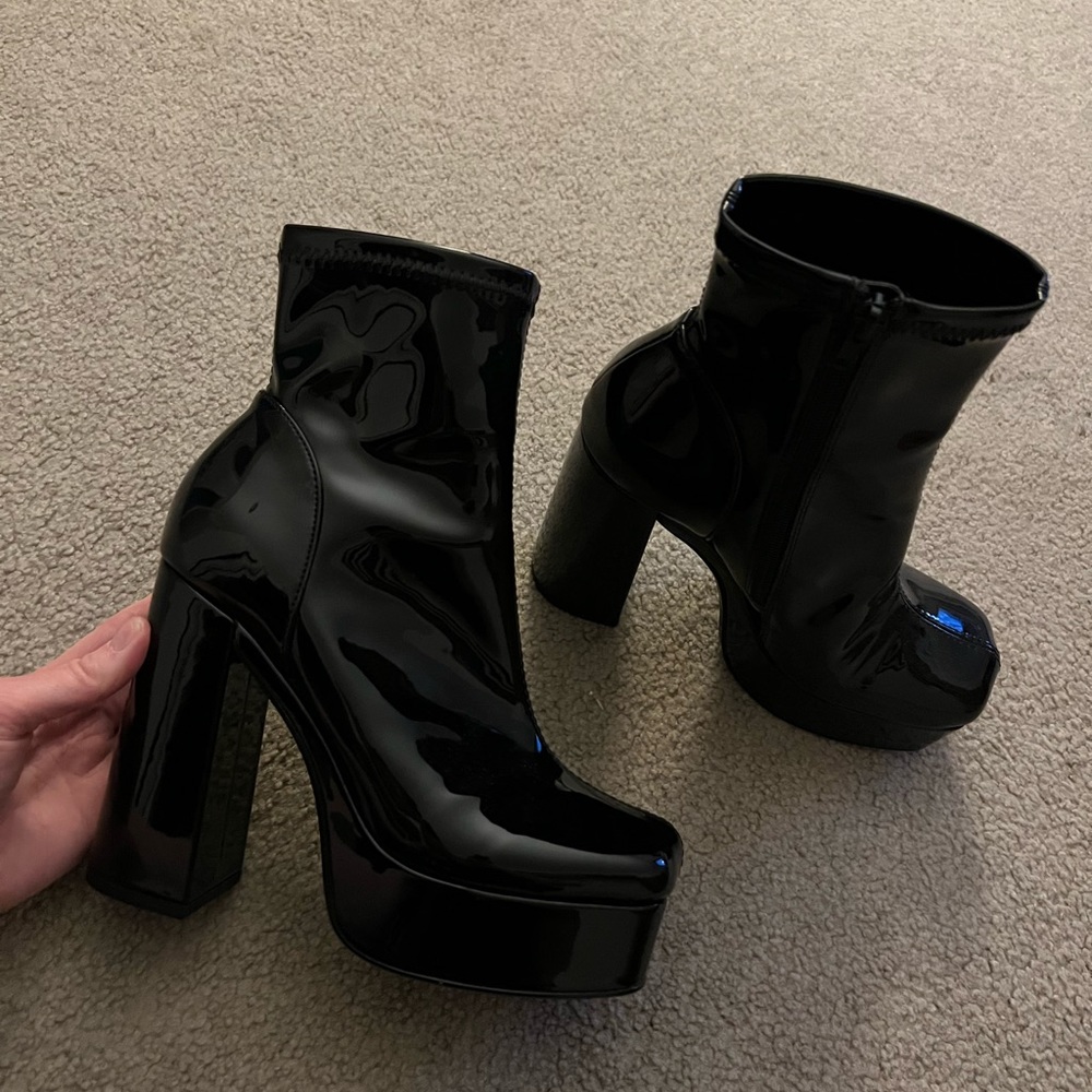 Steve Madden boots